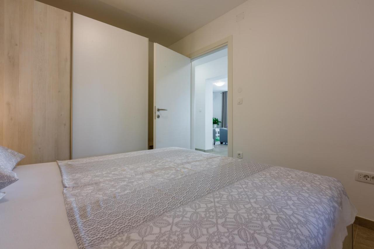 Anton 3 Apartment Crikvenica Exterior photo